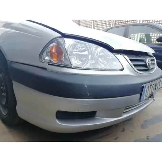 TOYOTA AVENSIS BERLINA (T 22) '2001 1.6 LUNA (5-PTAS.) GRIS PLATA