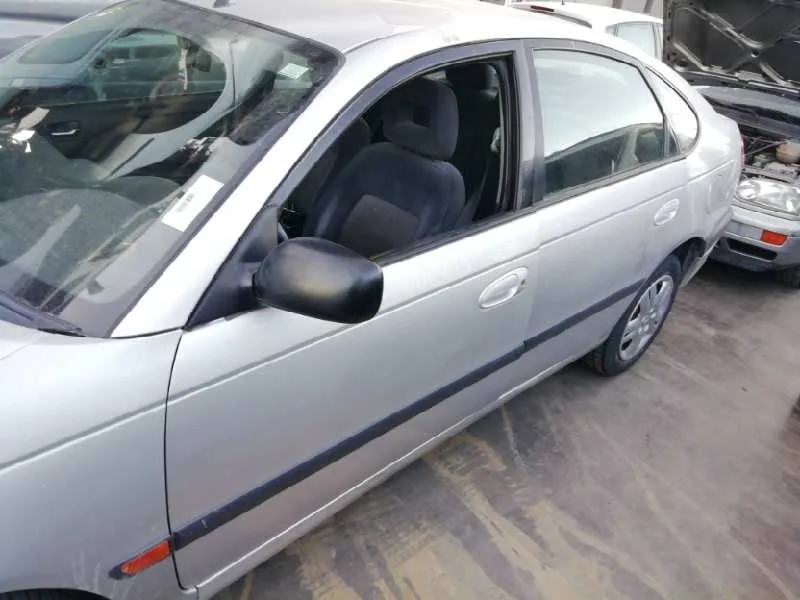 TOYOTA AVENSIS BERLINA (T 22) '2001 1.6 LUNA (5-PTAS.) GRIS PLATA