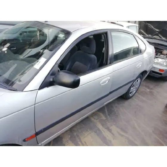 TOYOTA AVENSIS BERLINA (T 22) '2001 1.6 LUNA (5-PTAS.) GRIS PLATA