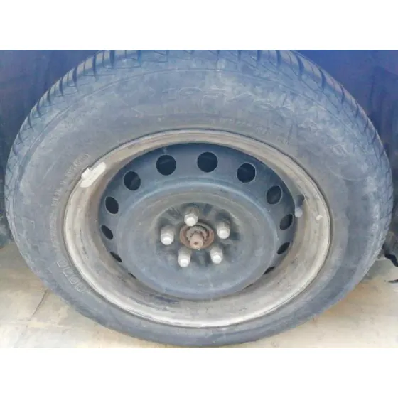 TOYOTA AVENSIS BERLINA (T 22) '2001 1.6 LUNA (5-PTAS.) GRIS PLATA