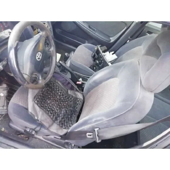 TOYOTA AVENSIS BERLINA (T 22) '2001 1.6 LUNA (5-PTAS.) GRIS PLATA