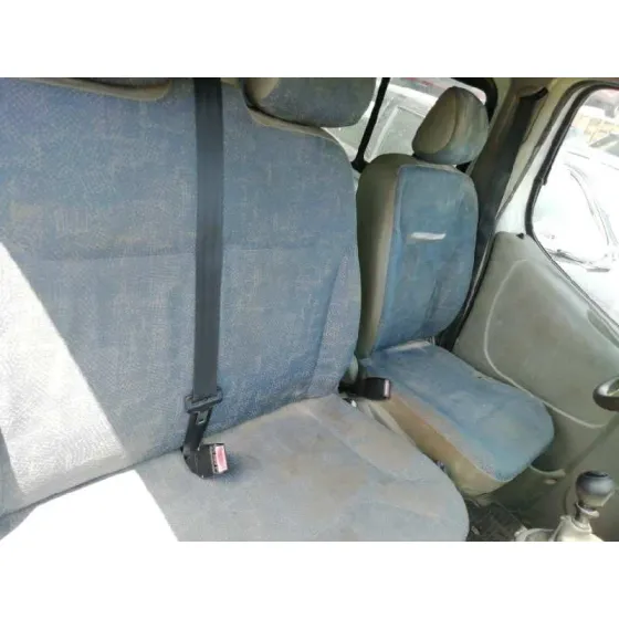 NISSAN PRIMASTAR (X83) '2004 AVANTOUR 7 ASIENTOS DISTANCIA ENTRE EJES CORTA 2,84T BLANCO