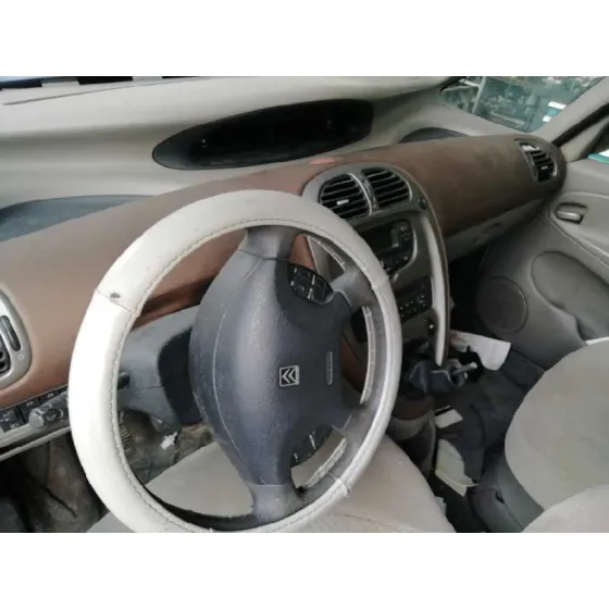 CITROEN XSARA PICASSO '2002 2.0 HDI BLANCO