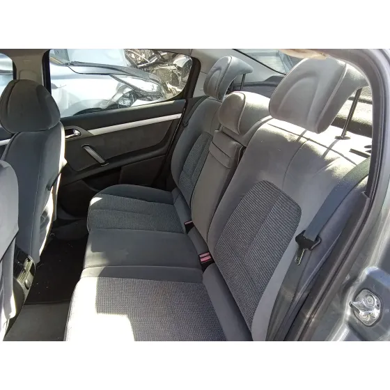 Peugeot 407 (6D_) 2004