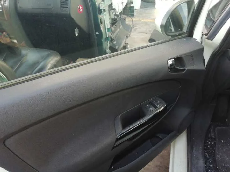 OPEL CORSA D '2012 SELECTIVE BLANCO