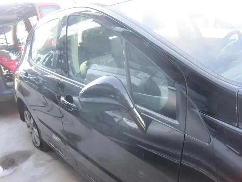PEUGEOT 308 PEUGEOT 308 '2013 ALLURE NEGRO 2011
