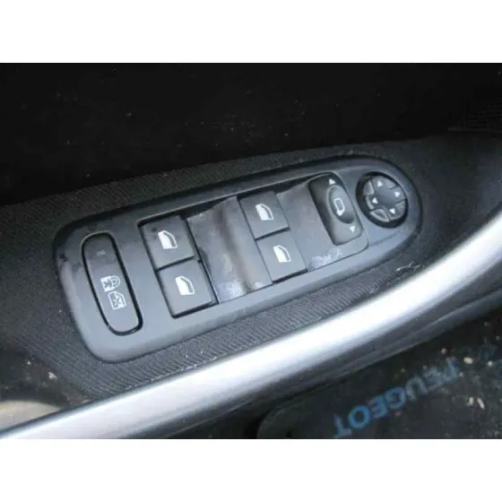 PEUGEOT 308 '2013 ALLURE NEGRO