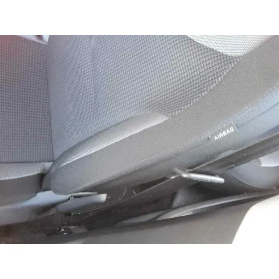 PEUGEOT 308 '2013 ALLURE NEGRO