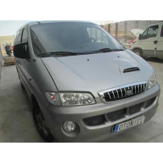 HYUNDAI H 1 '2004 2.5 TURBODIESEL GRIS