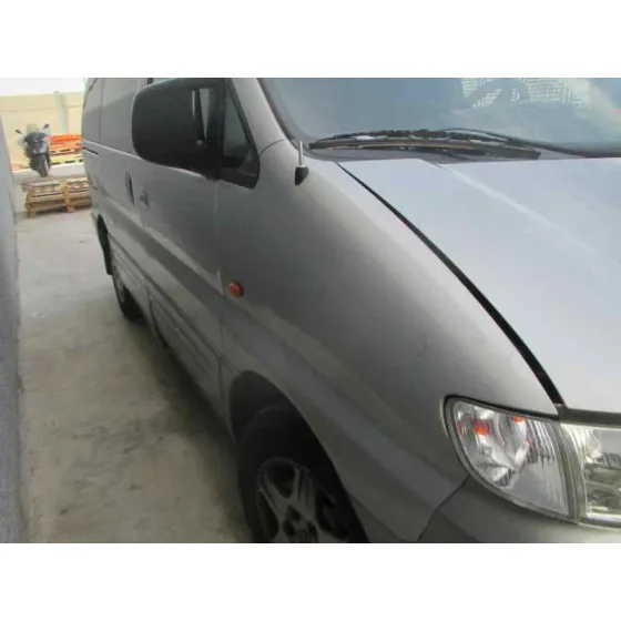 HYUNDAI H 1 '2004 2.5 TURBODIESEL GRIS