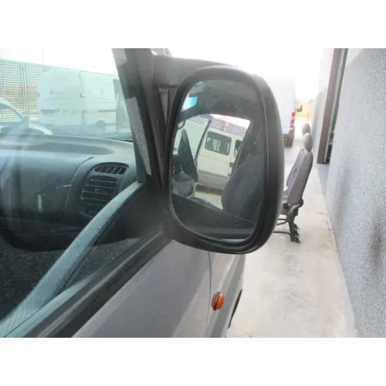 HYUNDAI H 1 '2004 2.5 TURBODIESEL GRIS