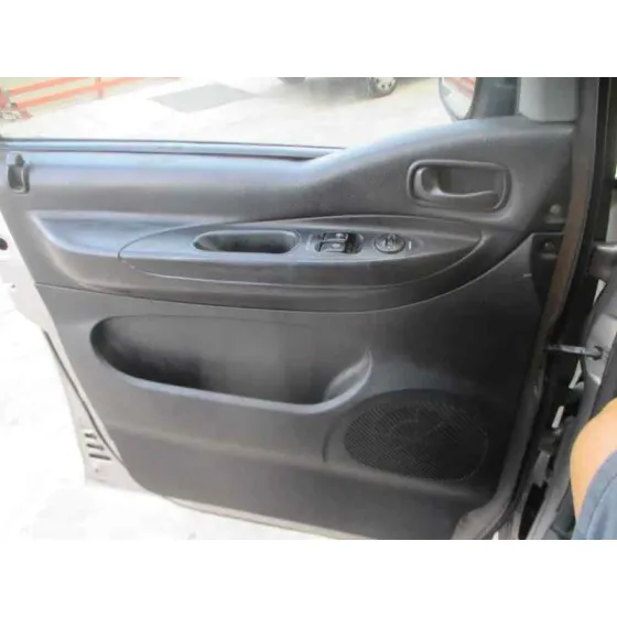 HYUNDAI H 1 '2004 2.5 TURBODIESEL GRIS
