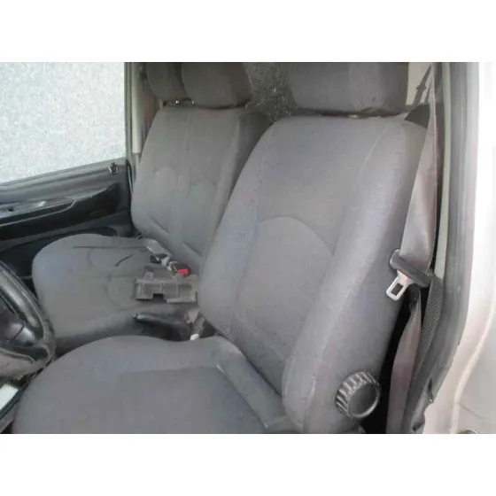 HYUNDAI H 1 '2004 2.5 TURBODIESEL GRIS