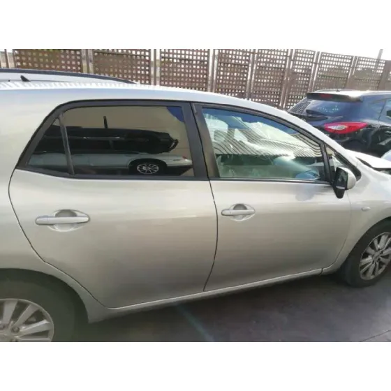 TOYOTA AURIS '2007 2.0 D-4D CAT PLATA