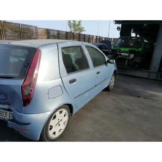 FIAT PUNTO BERLINA (188) '2005 1.2 8V ACTIVE AZUL