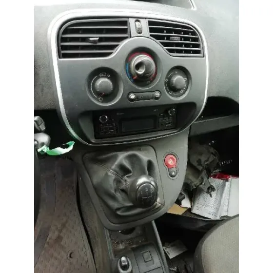 RENAULT KANGOO '2017 FURGON COMPACT PROFESSIONAL BLANCO