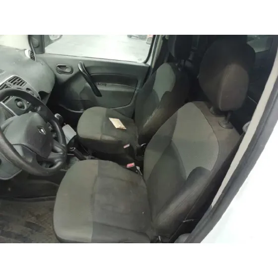 RENAULT KANGOO '2017 FURGON COMPACT PROFESSIONAL BLANCO