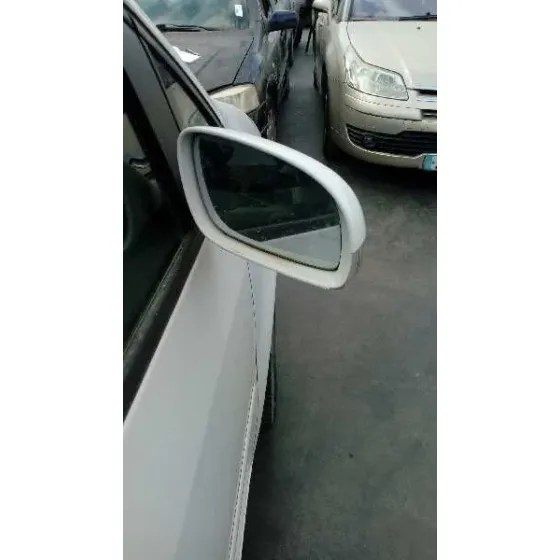 VOLKSWAGEN TOURAN (1T1) '2006 TRENDLINE BLANCO