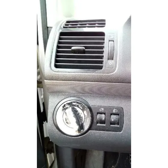 VOLKSWAGEN TOURAN (1T1) '2006 TRENDLINE BLANCO