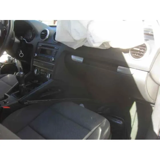 AUDI A3 SPORTBACK (8P) '2012 1.6 TDI AMBIENTE