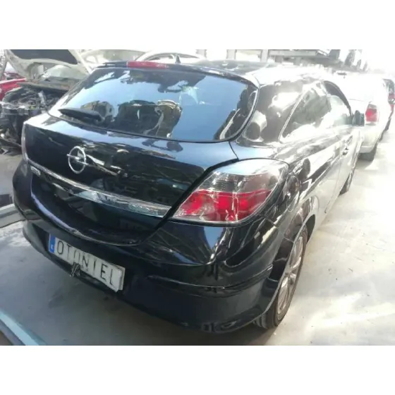 OPEL ASTRA GTC '2011 "111 YEARS" NEGRO