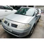 RENAULT MEGANE II BERLINA 5P RENAULT MEGANE II BERLINA 5P '2004 CONFORT AUTHENTIQUE GRIS 2002