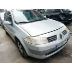 RENAULT MEGANE II BERLINA 5P RENAULT MEGANE II BERLINA 5P '2004 CONFORT AUTHENTIQUE GRIS 2002
