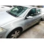 RENAULT MEGANE II BERLINA 5P RENAULT MEGANE II BERLINA 5P '2004 CONFORT AUTHENTIQUE GRIS 2002