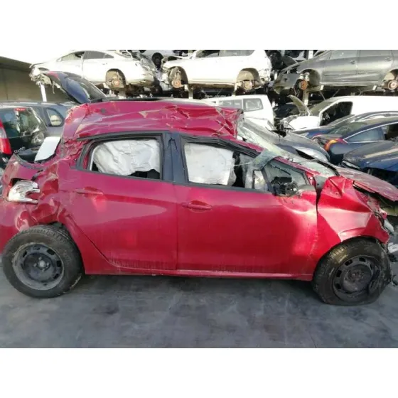 PEUGEOT 208 '2014 ACTIVE ROJO