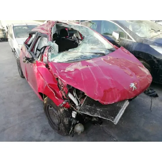 PEUGEOT 208 '2014 ACTIVE ROJO