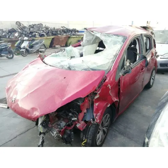 PEUGEOT 208 '2014 ACTIVE ROJO