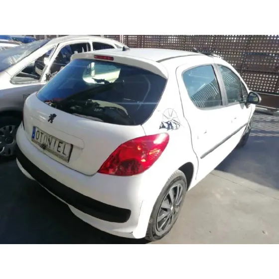 PEUGEOT 207 '2008 1.4 HDI BLANCO