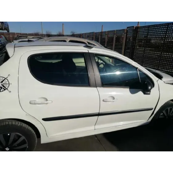 PEUGEOT 207 '2008 1.4 HDI BLANCO