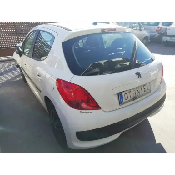PEUGEOT 207 '2008 1.4 HDI BLANCO