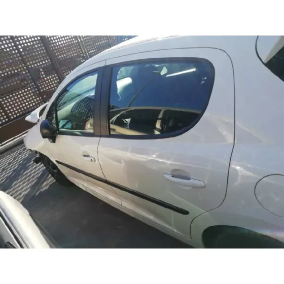 PEUGEOT 207 '2008 1.4 HDI BLANCO