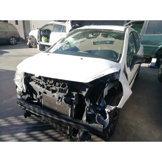 PEUGEOT 207 '2008 1.4 HDI BLANCO