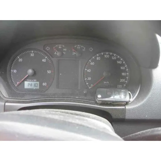 VOLKSWAGEN POLO (9N3) '2006 ADVANCE AZUL