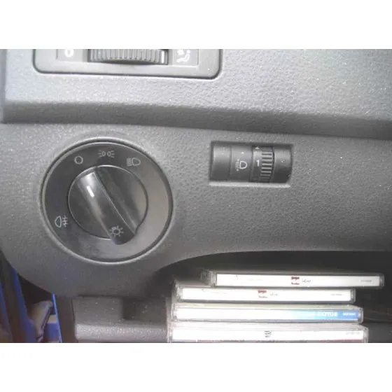 VOLKSWAGEN POLO (9N3) '2006 ADVANCE AZUL