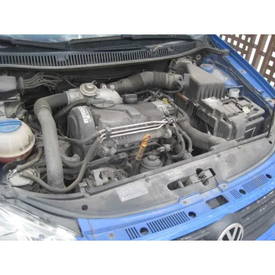 VOLKSWAGEN POLO (9N3) '2006 ADVANCE AZUL
