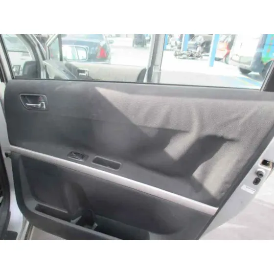 TOYOTA COROLLA VERSO (R1) '2005 2.0 D-4D SOL PLATA