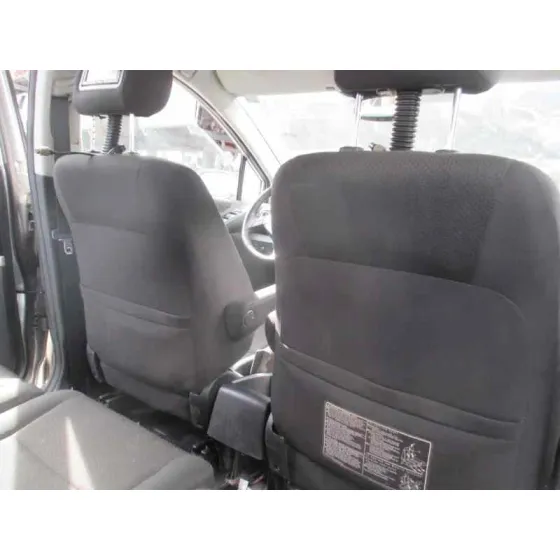 TOYOTA COROLLA VERSO (R1) '2005 2.0 D-4D SOL PLATA