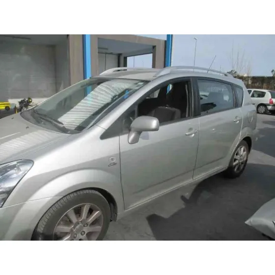 TOYOTA COROLLA VERSO (R1) '2005 2.0 D-4D SOL PLATA