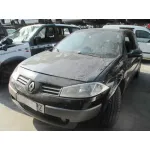 RENAULT MEGANE II BERLINA 3P RENAULT MEGANE II BERLINA 3P '2005 CONFORT AUTHENTIQUE NEGRO 2002