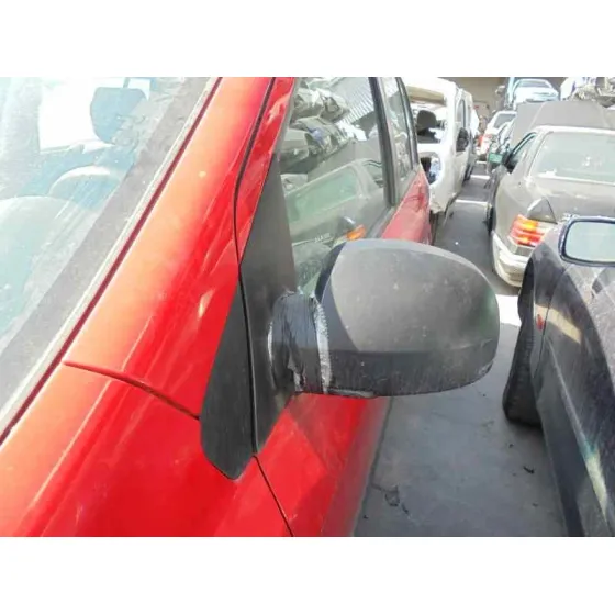 HYUNDAI GETZ (TB) '2004 1.1 BASICO ROJO