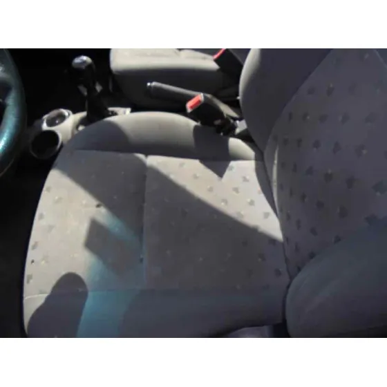 HYUNDAI GETZ (TB) '2004 1.1 BASICO ROJO
