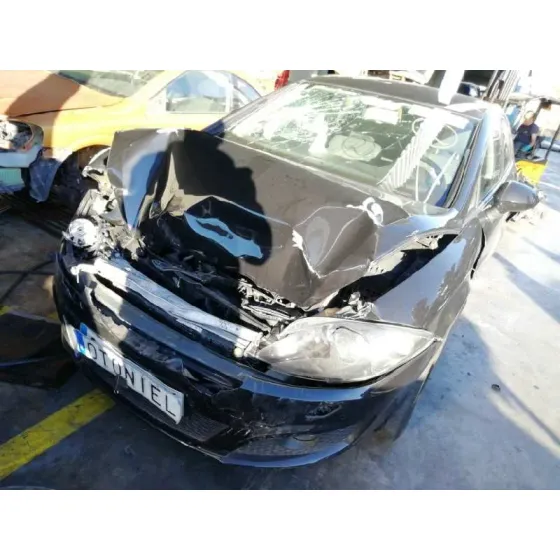SEAT LEON (1P1) '2010 STYLANCE / STYLE NEGRO