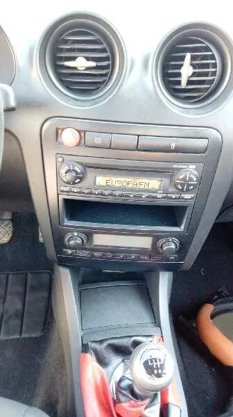 SEAT IBIZA (6L1) SEAT IBIZA (6L1) '2004 COOL ROJO 2004