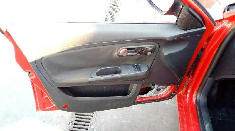 SEAT IBIZA (6L1) SEAT IBIZA (6L1) '2004 COOL ROJO 2004