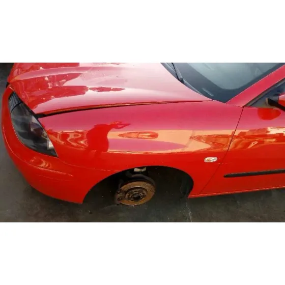 SEAT IBIZA (6L1) '2004 COOL ROJO