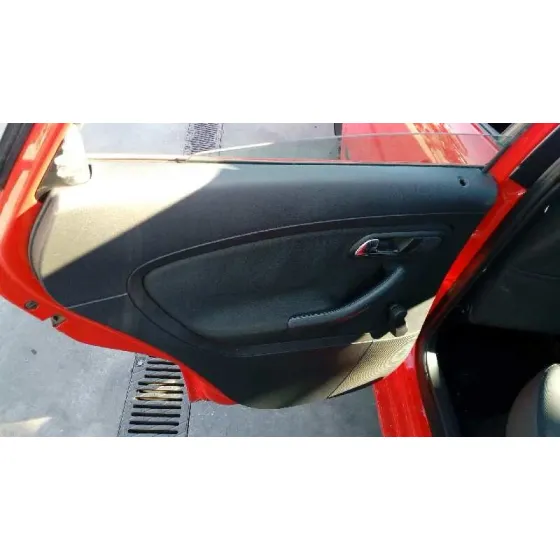 SEAT IBIZA (6L1) '2004 COOL ROJO